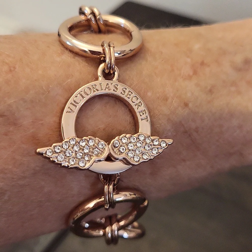 Victoria's Secret Swarovski Crystal Angel Wing Link Bracelet